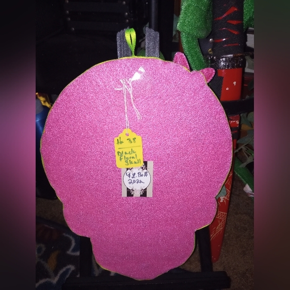 Hand painted decorated sugar skull. - Picture 2 of 2